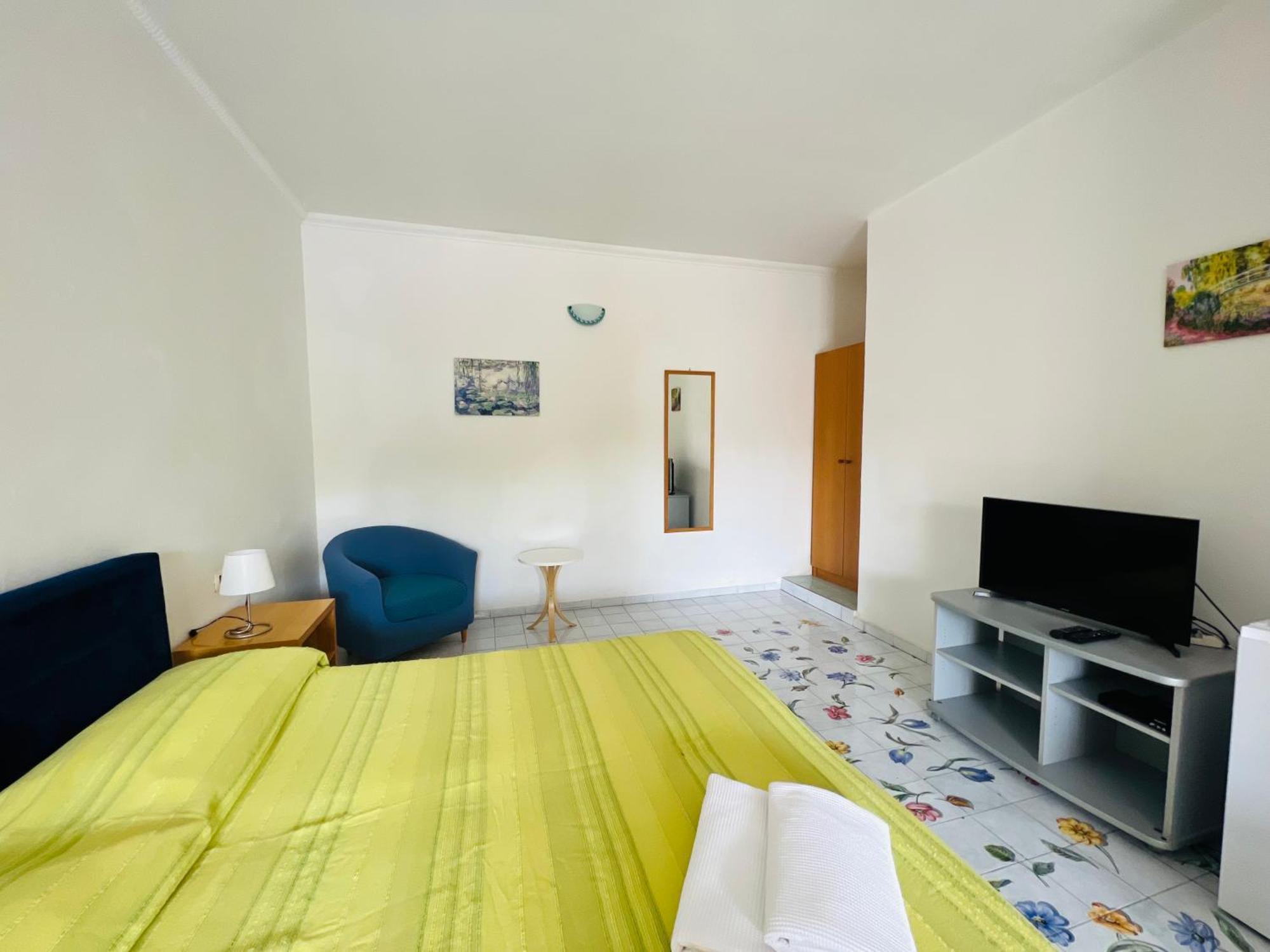 Villa Thomas Bb Conduzione Familiare Forio di Ischia Oda fotoğraf